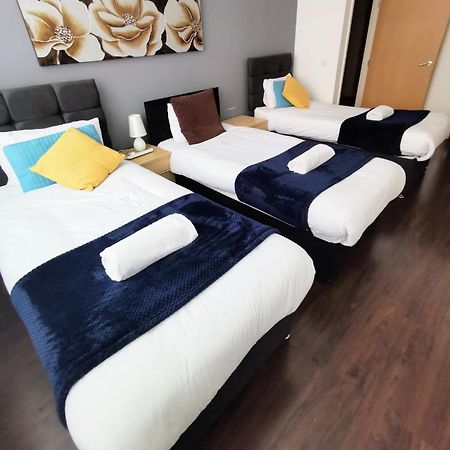 J Quarter - Sleeps 5 Long Term & Families Comfortably, 4 Beds, 2 Bathrooms バーミンガム エクステリア 写真