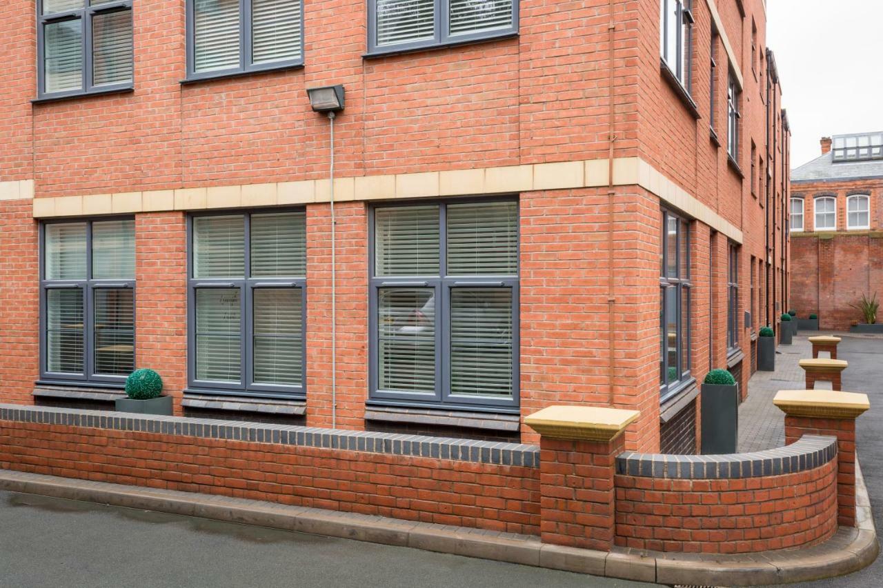 J Quarter - Sleeps 5 Long Term & Families Comfortably, 4 Beds, 2 Bathrooms バーミンガム エクステリア 写真